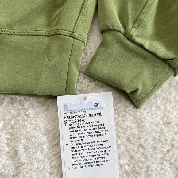 ❤️ Lululemon Perfectly Oversized Cropped Crew *Softstreme™ Green Foliage NWT - Picture 3 of 6